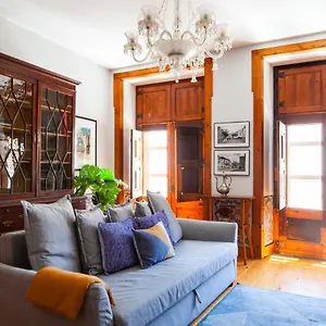 Alfama Terrace With Authentic Xviii Tiles And Historic Notes 3 Bedrooms & 2 Bathrooms Ac Apartment