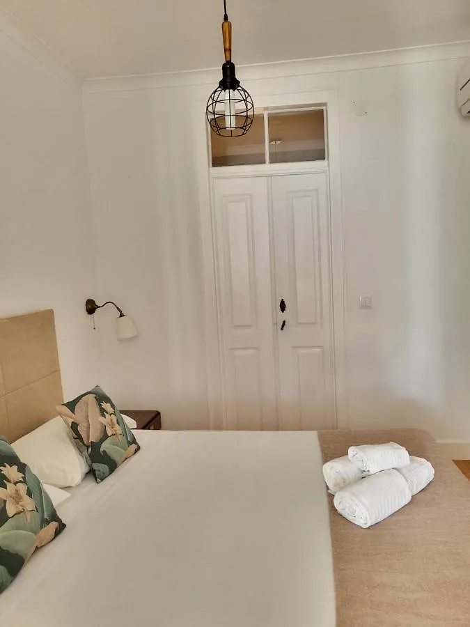 Alfama Apartments Services Lisbon